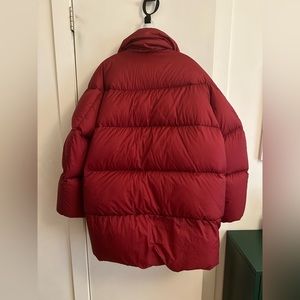 Uniqlo puffer. Oversized look and great red color!
